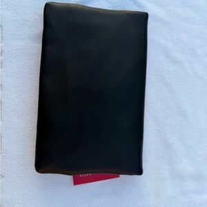 Kelly & Kate Cenade black clutch